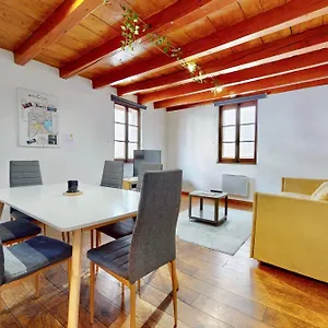 https://le-paquier-7-bel-appartement-2-chambres-en-plein-centre-ville.hotels-rhonealpes.com
